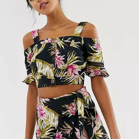 RIVER ISLAND Tropical Palm Cold Shoulder Crop Top - Picture 5 of 12